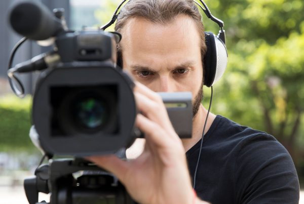 Locutor para documentales