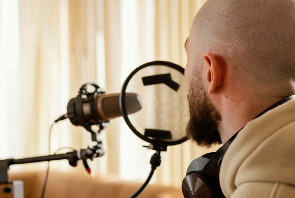 locución para anuncios