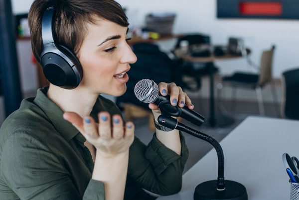 narrador de audiolibros