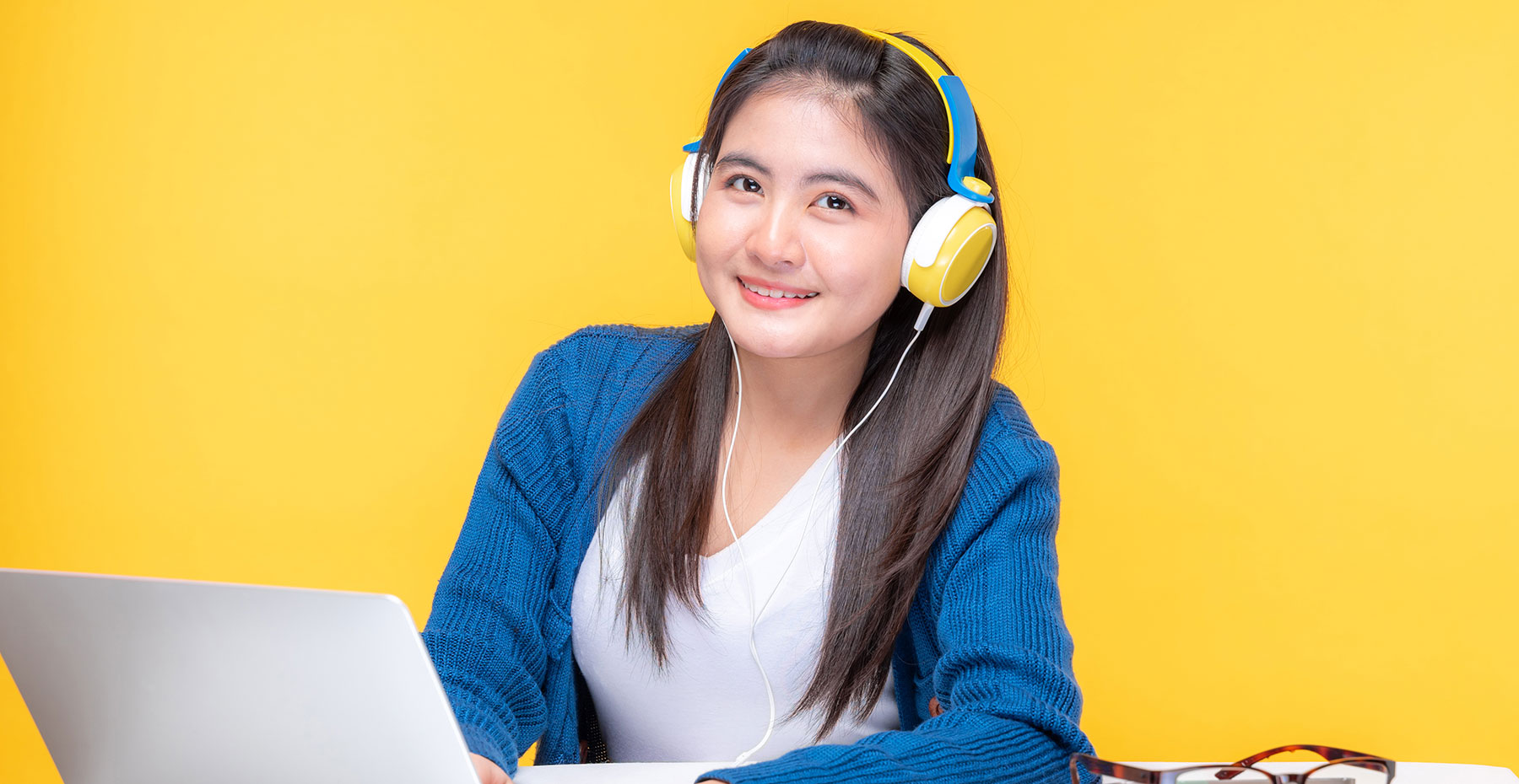 Locutores voz en off para e-learning