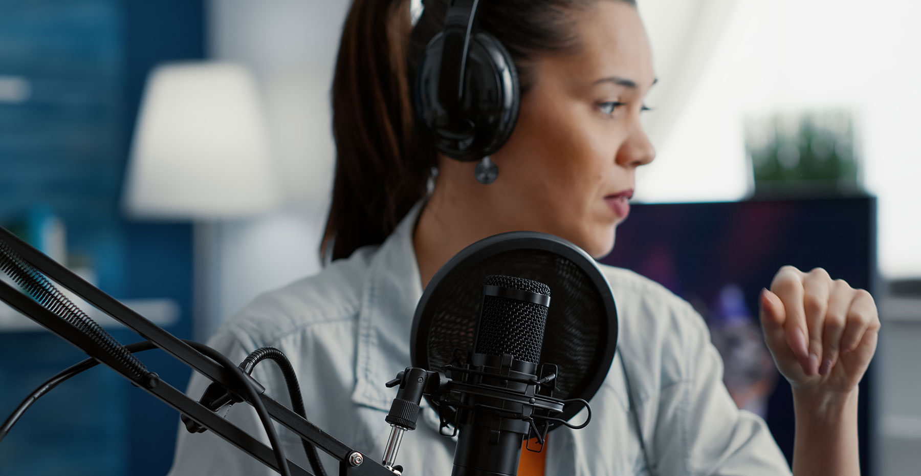 Voz en off corporativa